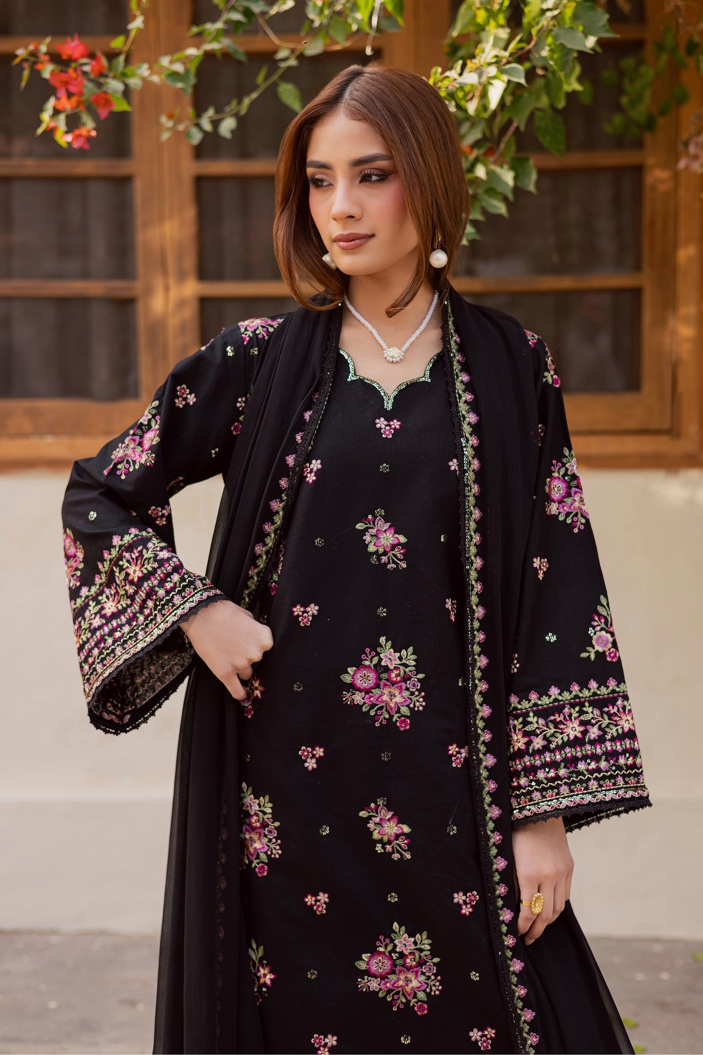 3PC UNSTITCH LAWN EMB SHIRT WITH CHIFFON EMB DUPATTA AND EMB TROUSER 719