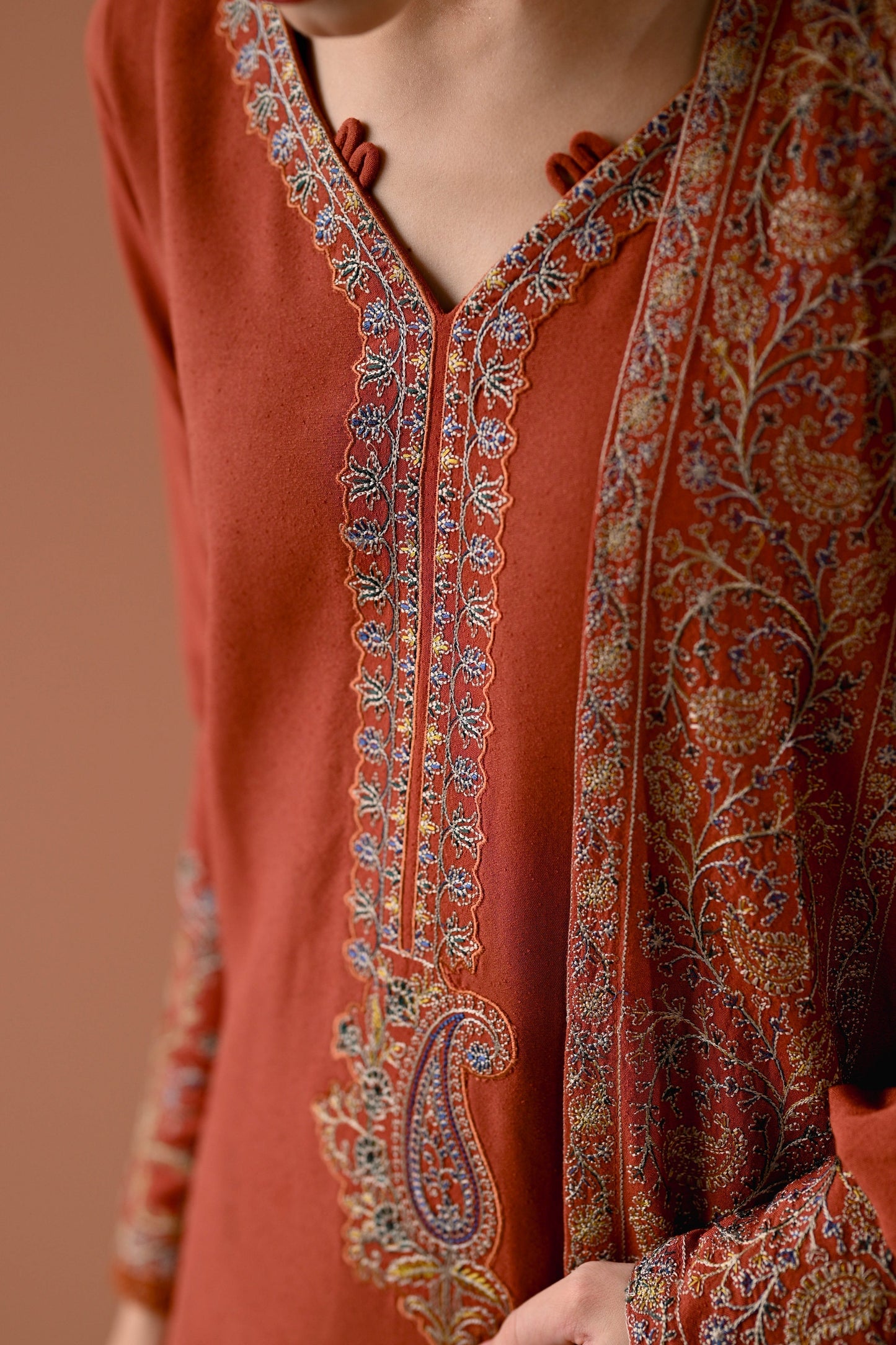3PC UNSTITCH DHANAK EMBROIDERED SHIRT WITH DHANAK EMBROIDERED SHAWL AND TROUSER- 679