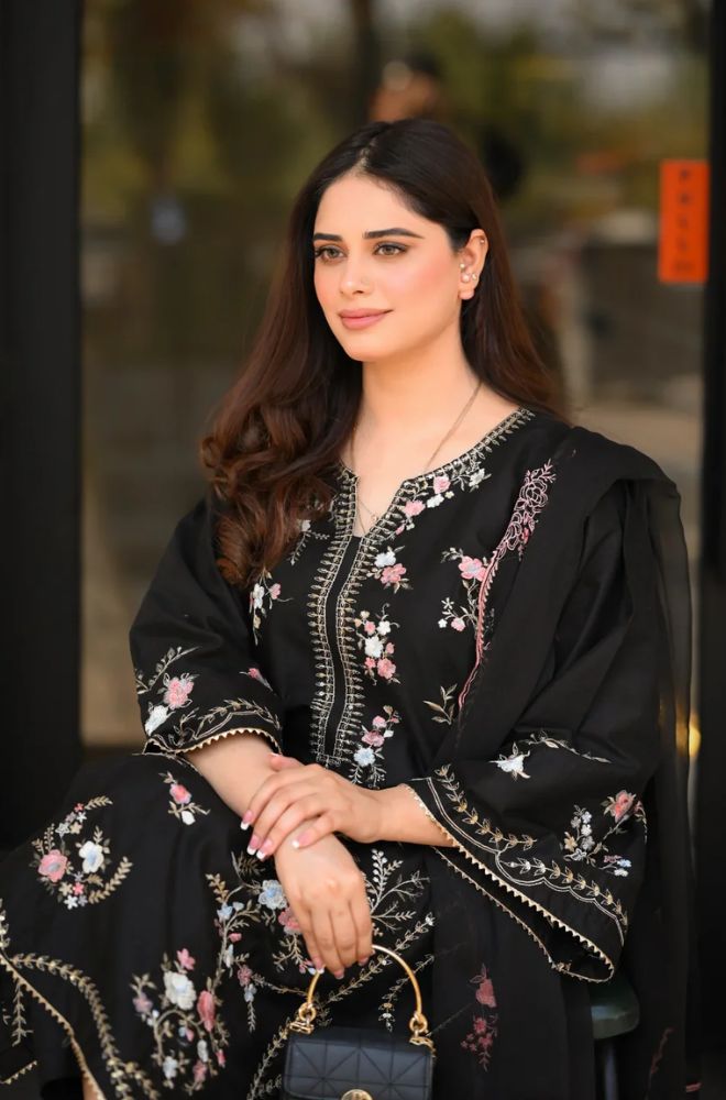Summer Unstitch 3Piece Lawn Embroidered Suit-731